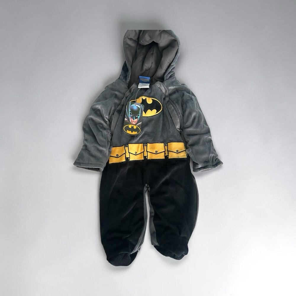 BATMAN One Piece 0-3 Months Footed & Hooded with optional Hand Covers Fleece